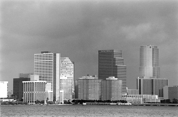 MiamiSkyline - 1987